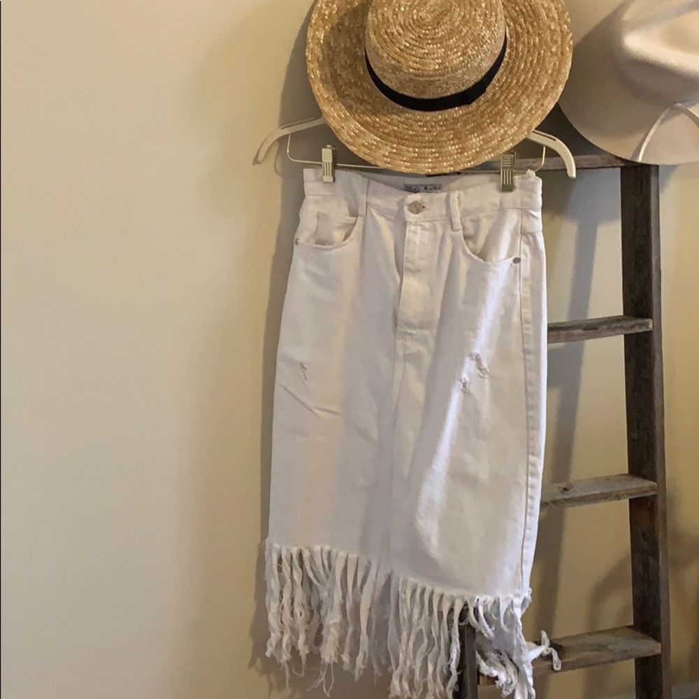 Zara white jean skirt size small